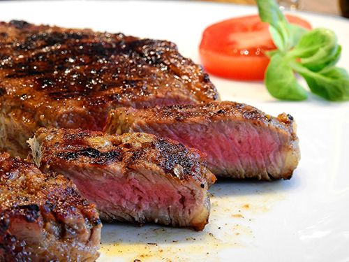 牛肉中的營(yíng)養(yǎng)(yǎng)價(jià)值很高，可惜大多數(shù)(shù)人都不知道！  